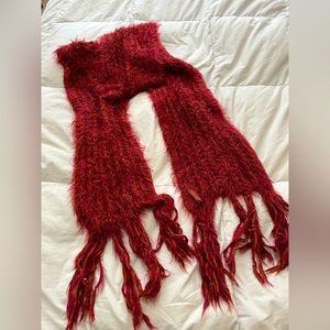 Fuzzy scarf made in Italy